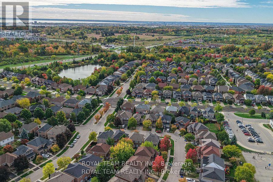 2439 Hollybrook Drive, Oakville, Ontario  L6M 4S8 - Photo 35 - W12575152