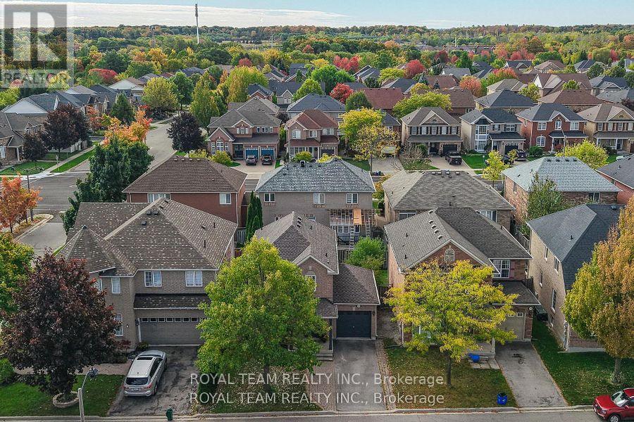 2439 Hollybrook Drive, Oakville, Ontario  L6M 4S8 - Photo 38 - W12575152