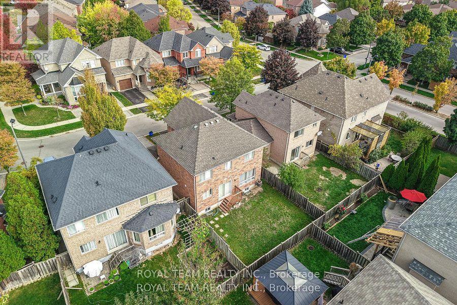 2439 Hollybrook Drive, Oakville, Ontario  L6M 4S8 - Photo 39 - W12575152