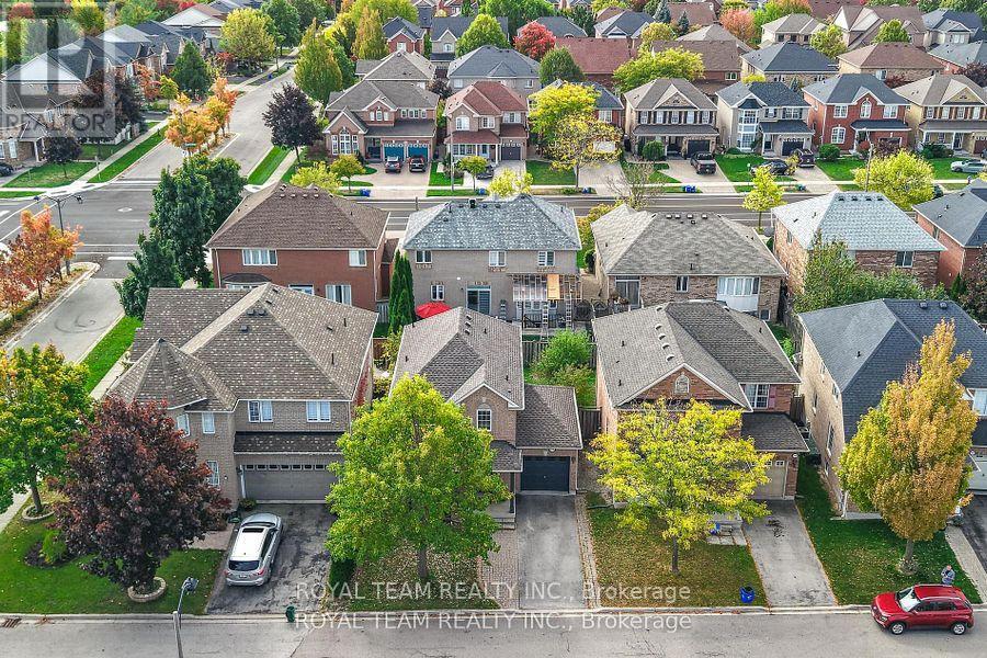 2439 Hollybrook Drive, Oakville, Ontario  L6M 4S8 - Photo 40 - W12575152