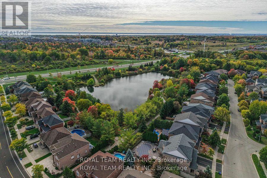 2439 Hollybrook Drive, Oakville, Ontario  L6M 4S8 - Photo 43 - W12575152