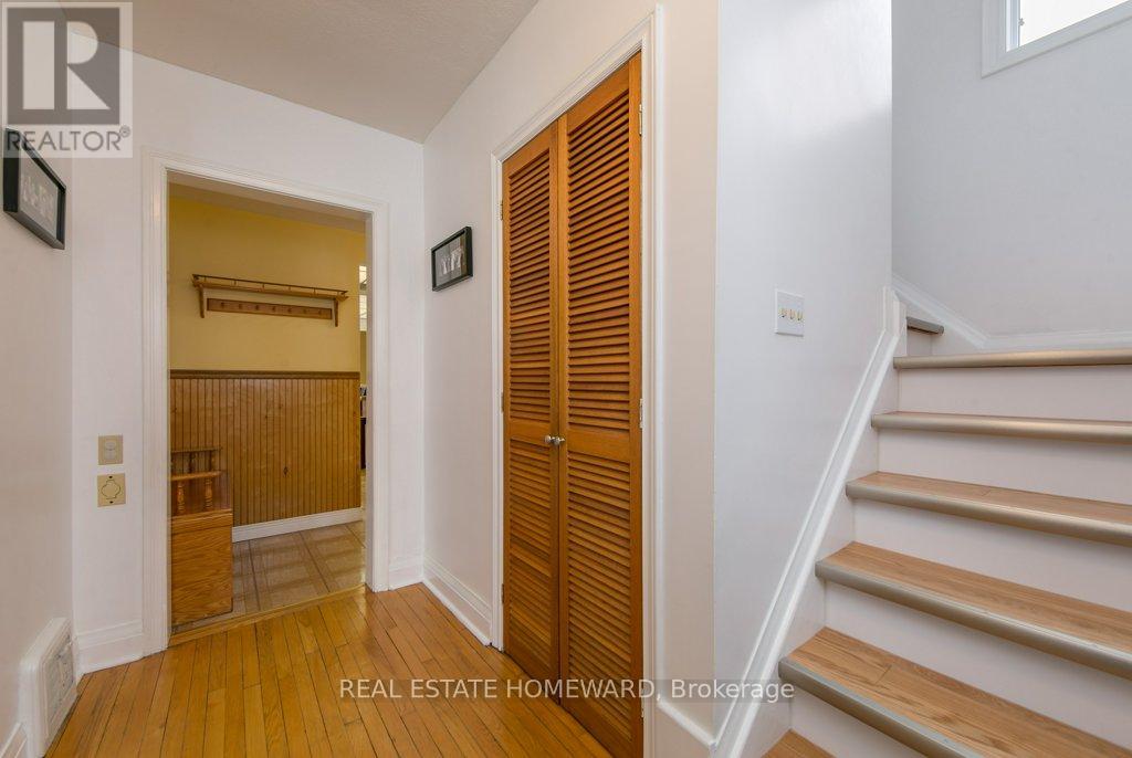 87 Ashbourne Drive, Toronto, Ontario  M9B 4H6 - Photo 3 - W12575184