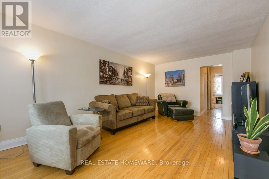 87 Ashbourne Drive, Toronto, Ontario  M9B 4H6 - Photo 5 - W12575184