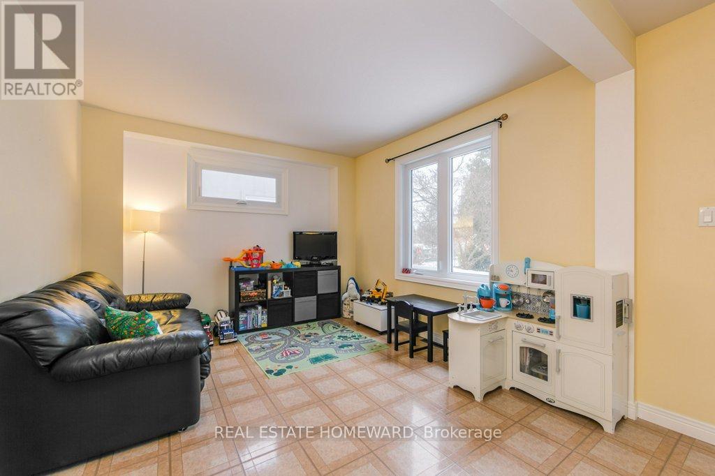 87 Ashbourne Drive, Toronto, Ontario  M9B 4H6 - Photo 8 - W12575184