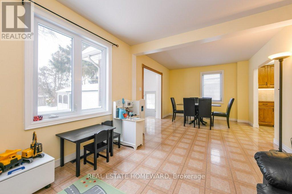 87 Ashbourne Drive, Toronto, Ontario  M9B 4H6 - Photo 9 - W12575184