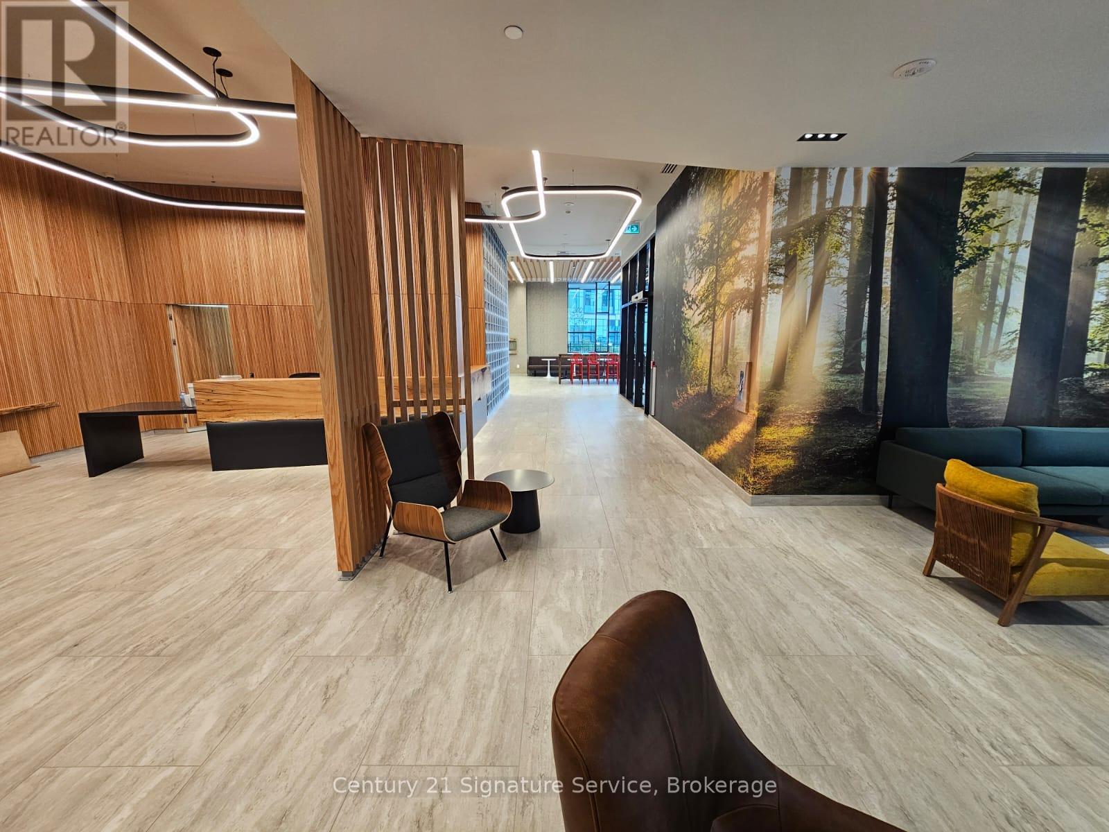 504 - 2485 Eglinton Avenue W, Mississauga, Ontario  L5M 2T1 - Photo 5 - W12575214