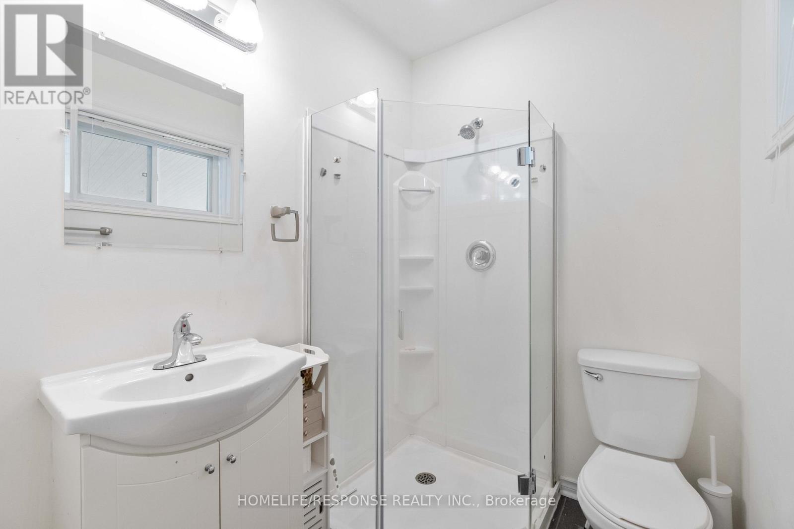 1554 Lochlin Trail, Mississauga, Ontario  L5G 3V7 - Photo 12 - W12575232
