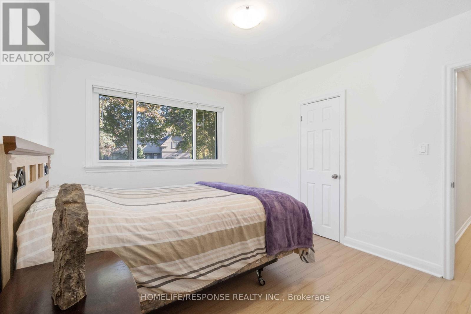 1554 Lochlin Trail, Mississauga, Ontario  L5G 3V7 - Photo 14 - W12575232