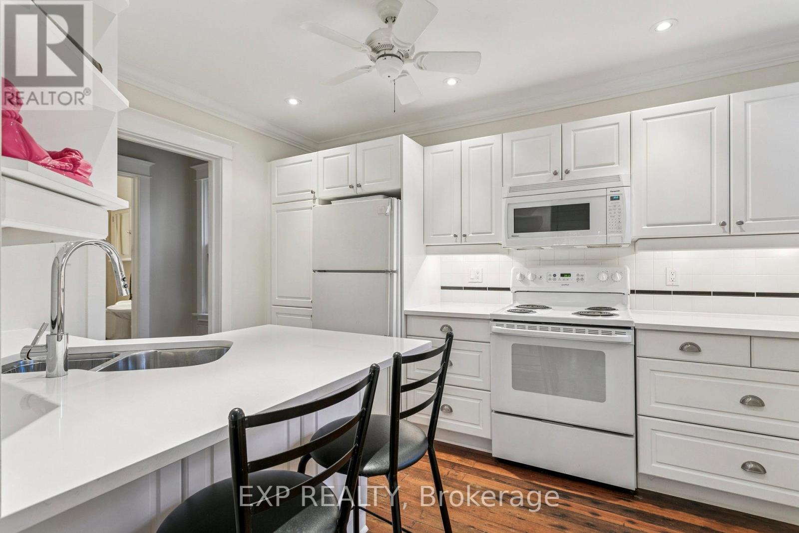 289 Spruce Street, Oakville, Ontario  L6J 2G8 - Photo 19 - W12575242