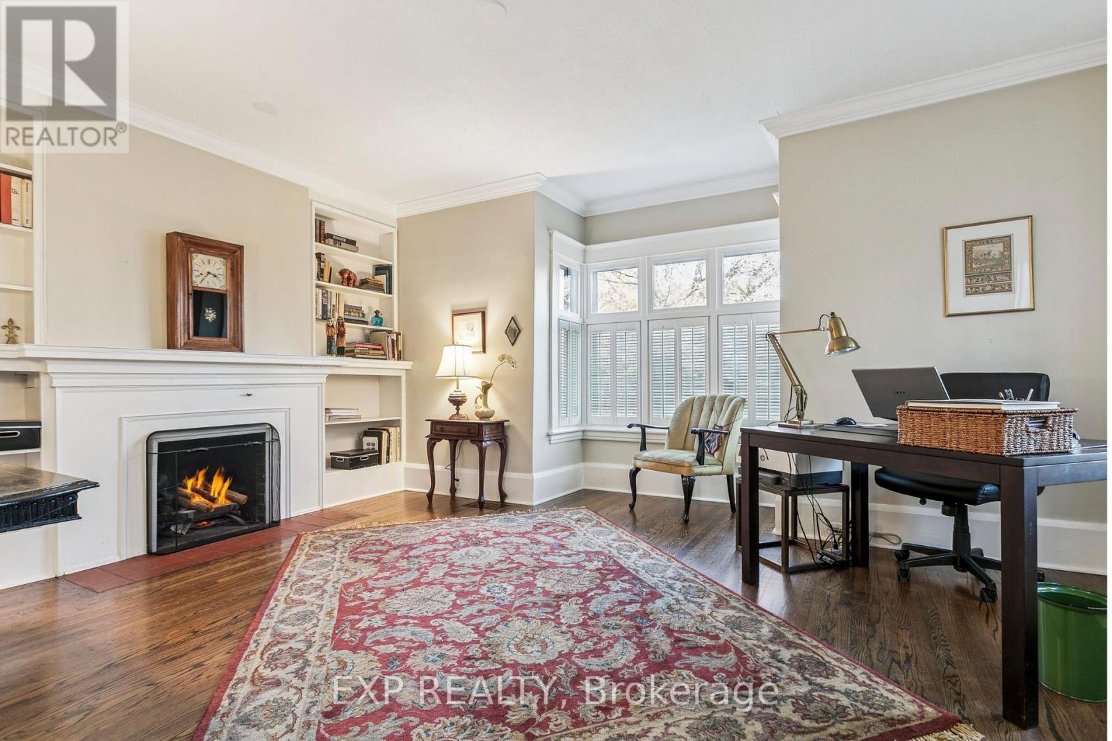 289 Spruce Street, Oakville, Ontario  L6J 2G8 - Photo 9 - W12575242