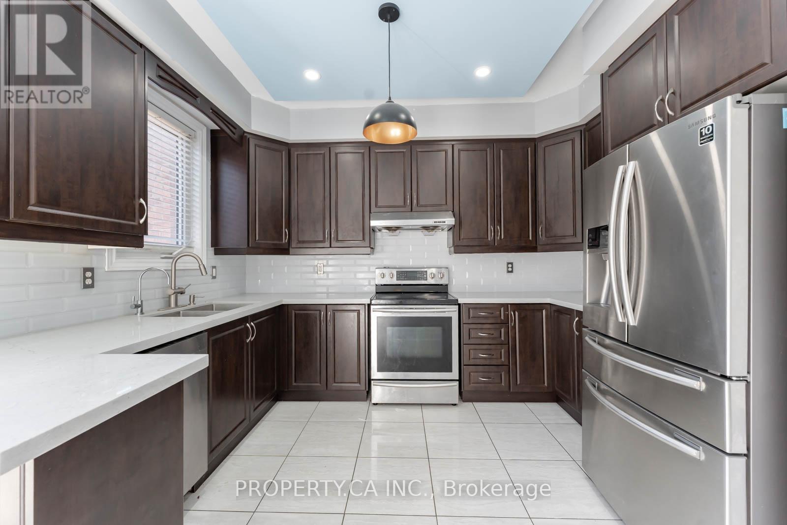 47 Sea Drifter Crescent, Brampton, Ontario  L6P 2S1 - Photo 12 - W12575246