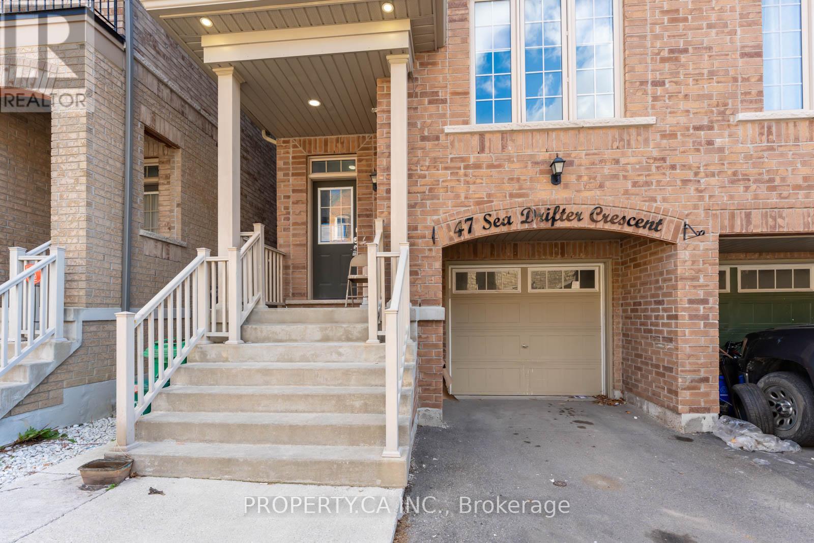47 Sea Drifter Crescent, Brampton, Ontario  L6P 2S1 - Photo 2 - W12575246