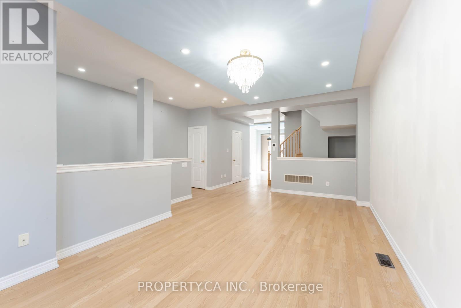 47 Sea Drifter Crescent, Brampton, Ontario  L6P 2S1 - Photo 3 - W12575246