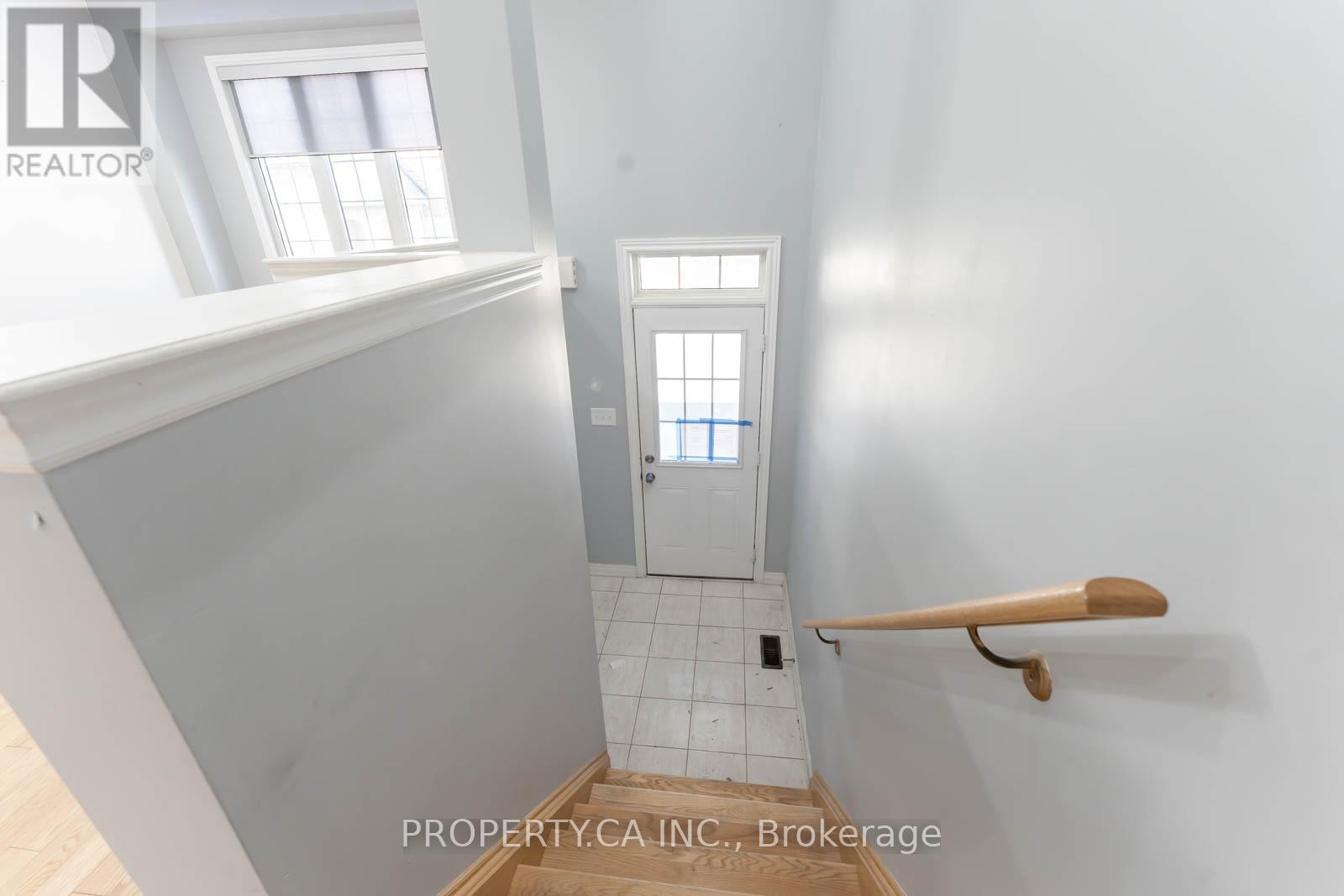 47 Sea Drifter Crescent, Brampton, Ontario  L6P 2S1 - Photo 6 - W12575246