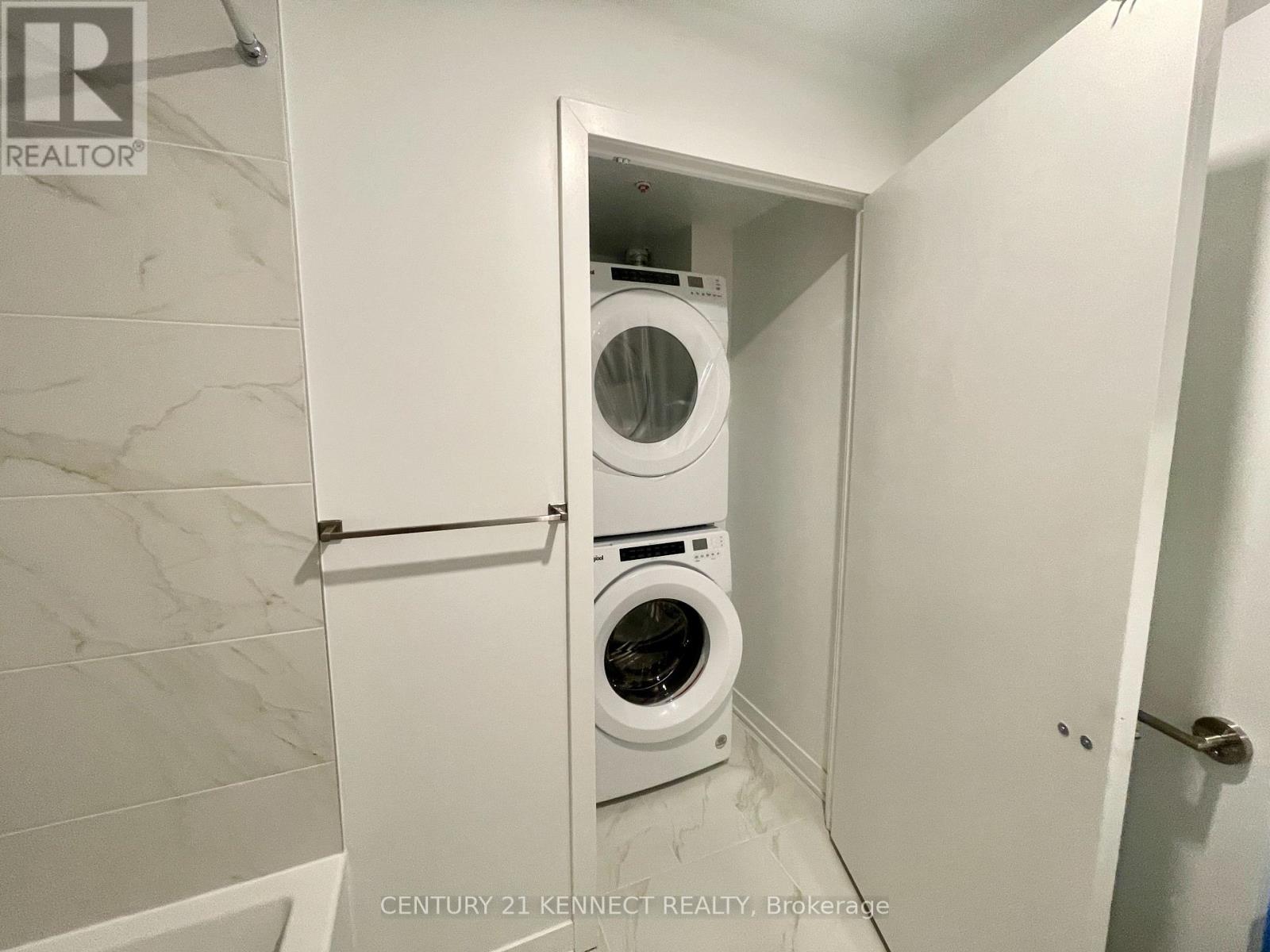 806 - 395 Dundas Street W, Oakville, Ontario  L6M 4M2 - Photo 15 - W12575276