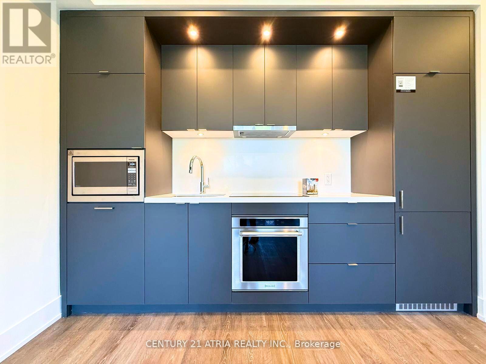 210 - 259 The Kingsway, Toronto, Ontario  M9A 0G2 - Photo 3 - W12575294