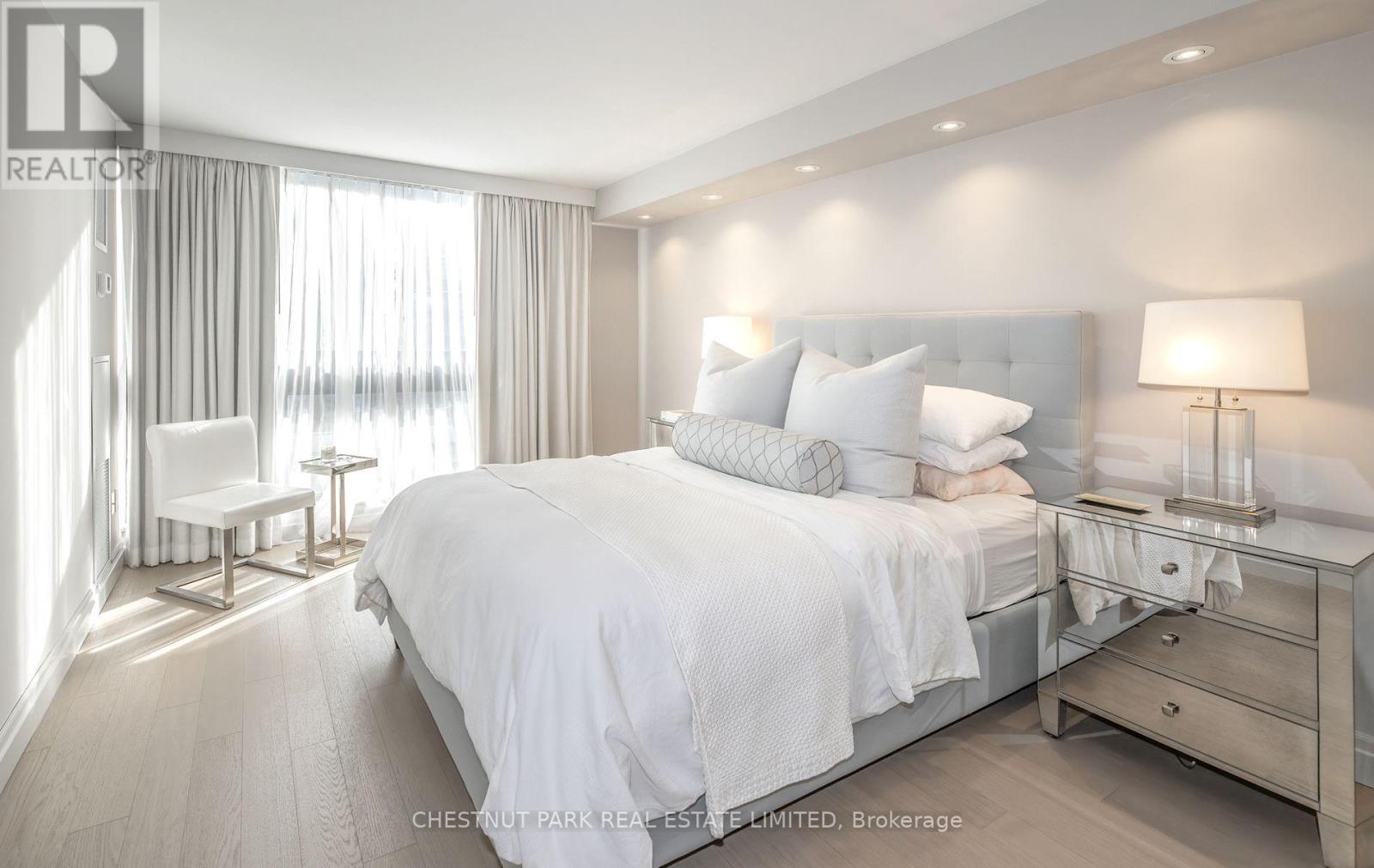 606 - 15 Mcmurrich Street, Toronto, Ontario  M5R 3M6 - Photo 10 - C12574638