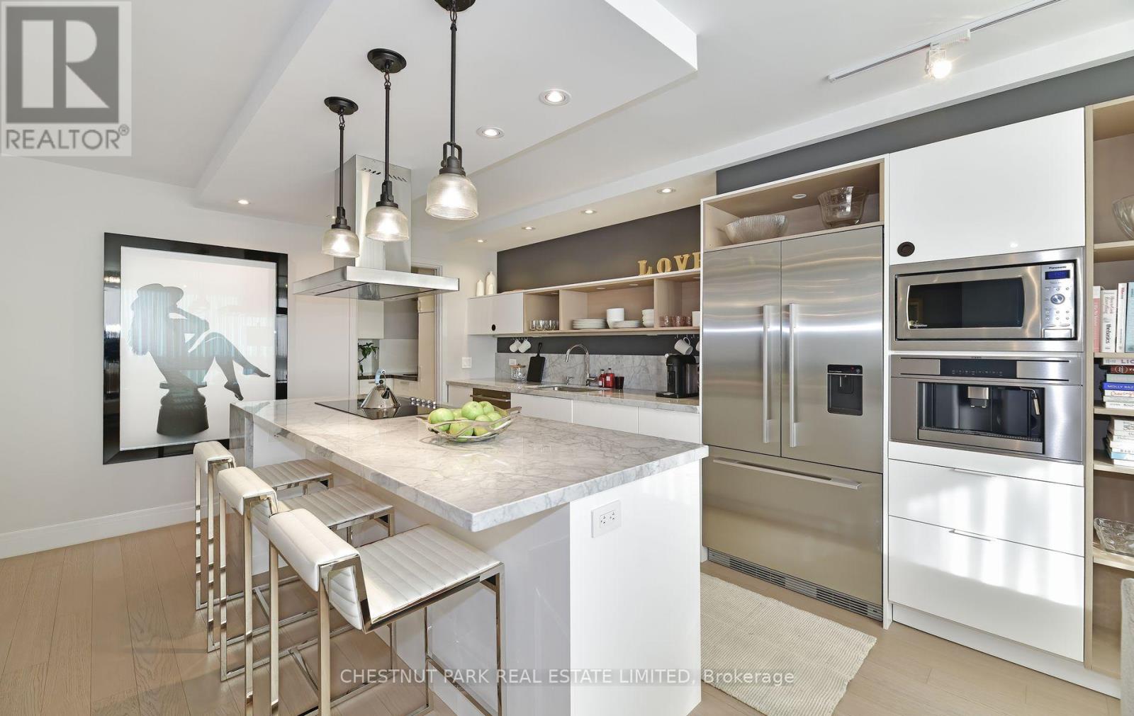 606 - 15 Mcmurrich Street, Toronto, Ontario  M5R 3M6 - Photo 5 - C12574638