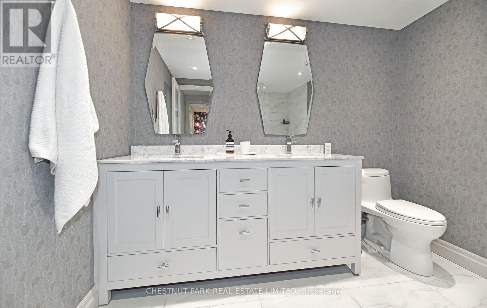 606 - 15 Mcmurrich Street, Toronto, Ontario  M5R 3M6 - Photo 11 - C12574638