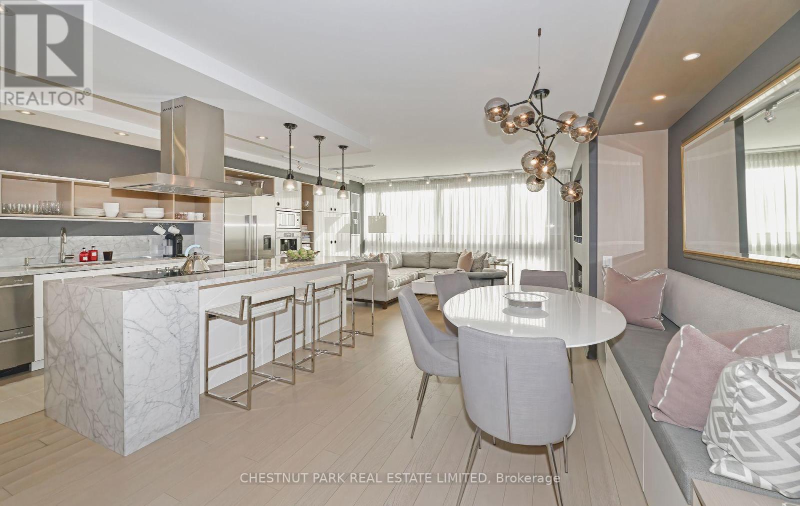 606 - 15 Mcmurrich Street, Toronto, Ontario  M5R 3M6 - Photo 8 - C12574638