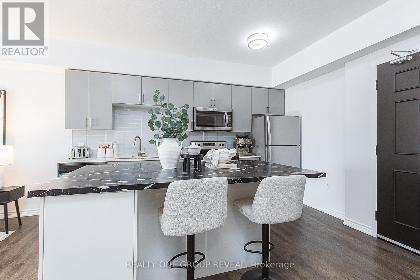 417 - 290 Liberty Street N, Clarington, Ontario  L1C 0V5 - Photo 5 - E12487519