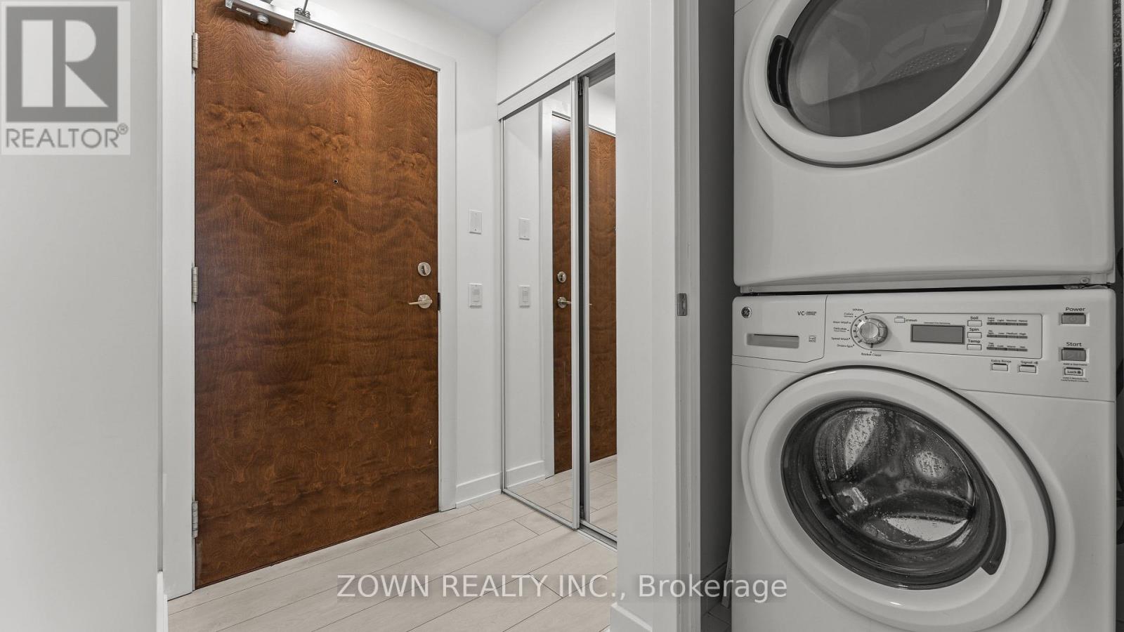 1604 - 2220 Lakeshore Boulevard W, Toronto, Ontario  M8V 0C1 - Photo 5 - W12568342