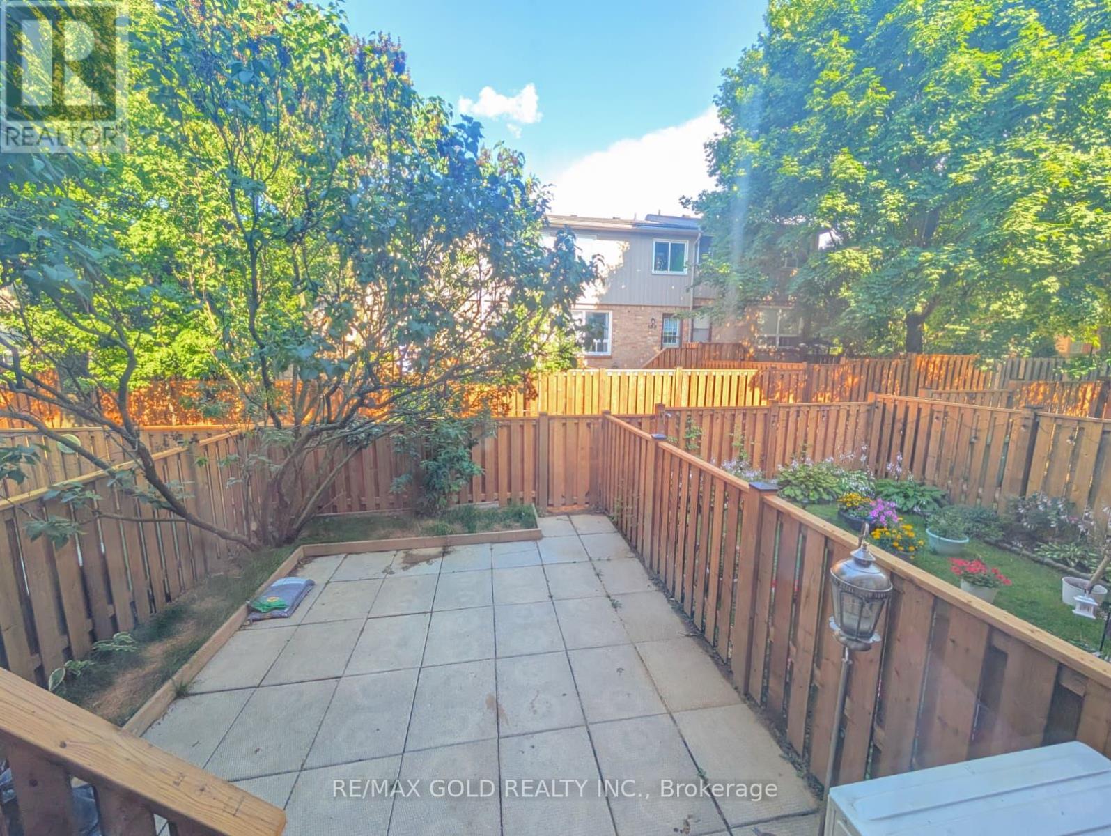 5 - 63 Fonthill Road, Hamilton, Ontario  L9C 6T1 - Photo 22 - X12574452