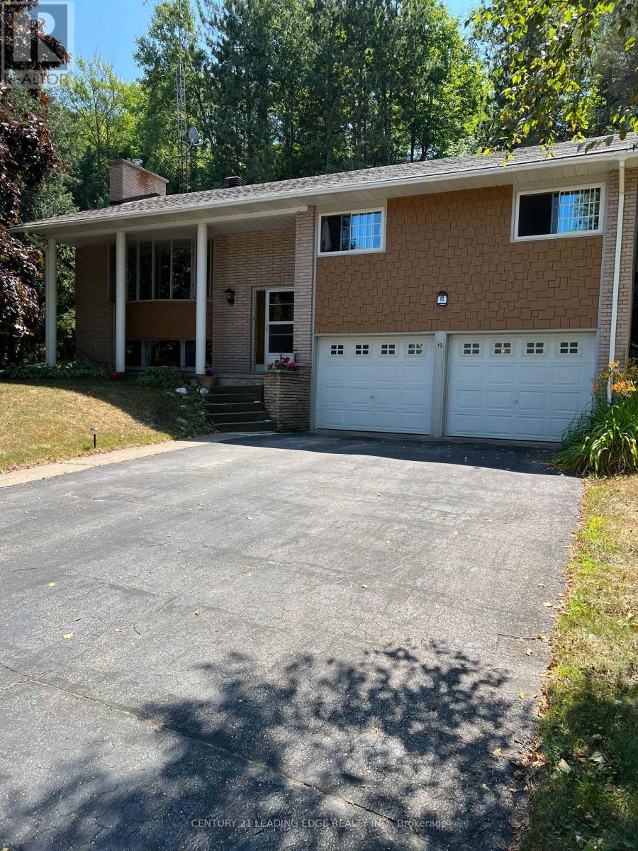 Bancroft (Bancroft Ward) House for sale: 3 bedroom 1,500 sq.ft. (Listed 2025-11-25)