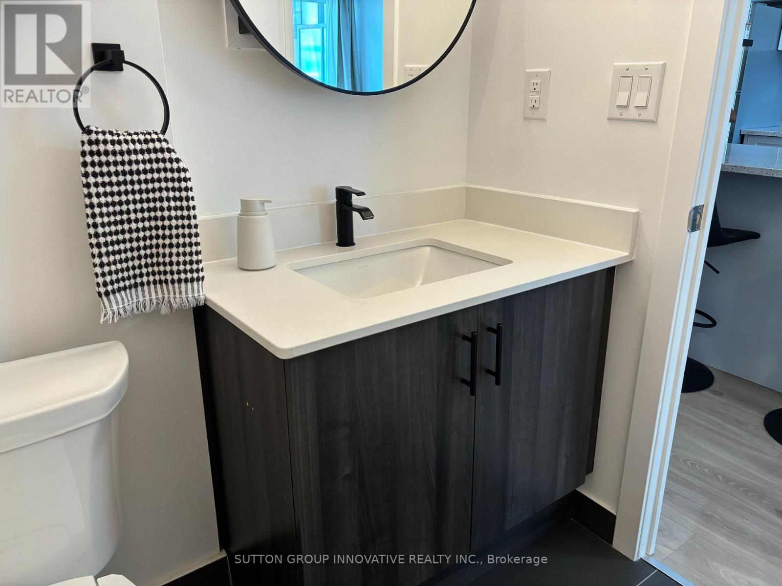 204 - 550 North Service Road, Grimsby, Ontario  L3M 4E8 - Photo 18 - X12575120