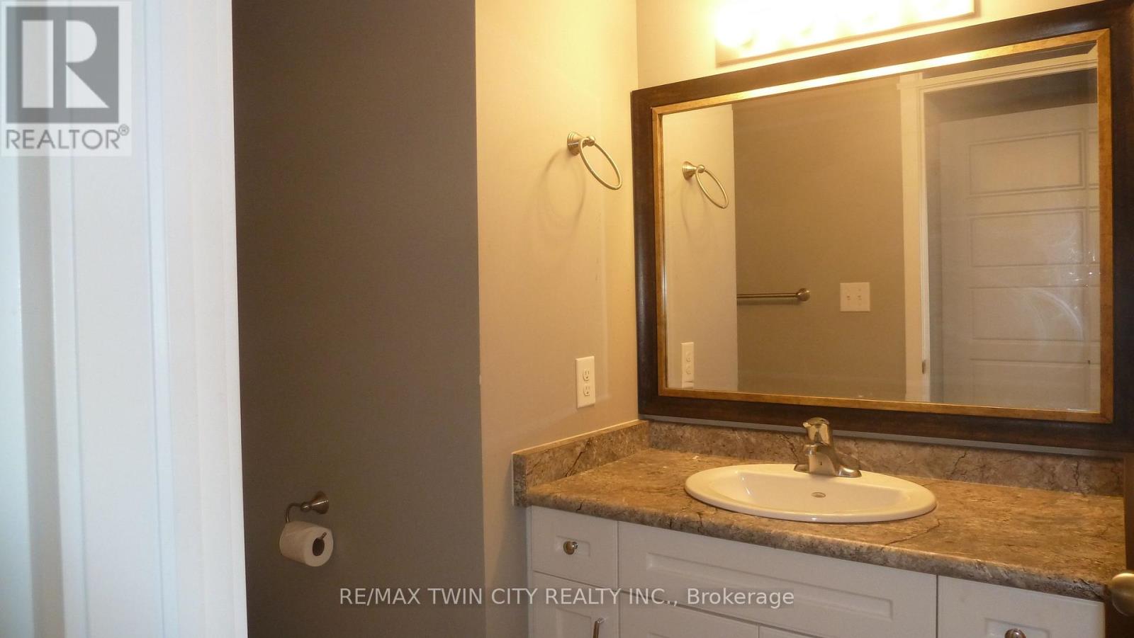 B4 - 361 Lancaster Street W, Kitchener, Ontario  N2H 4V4 - Photo 19 - X12575168