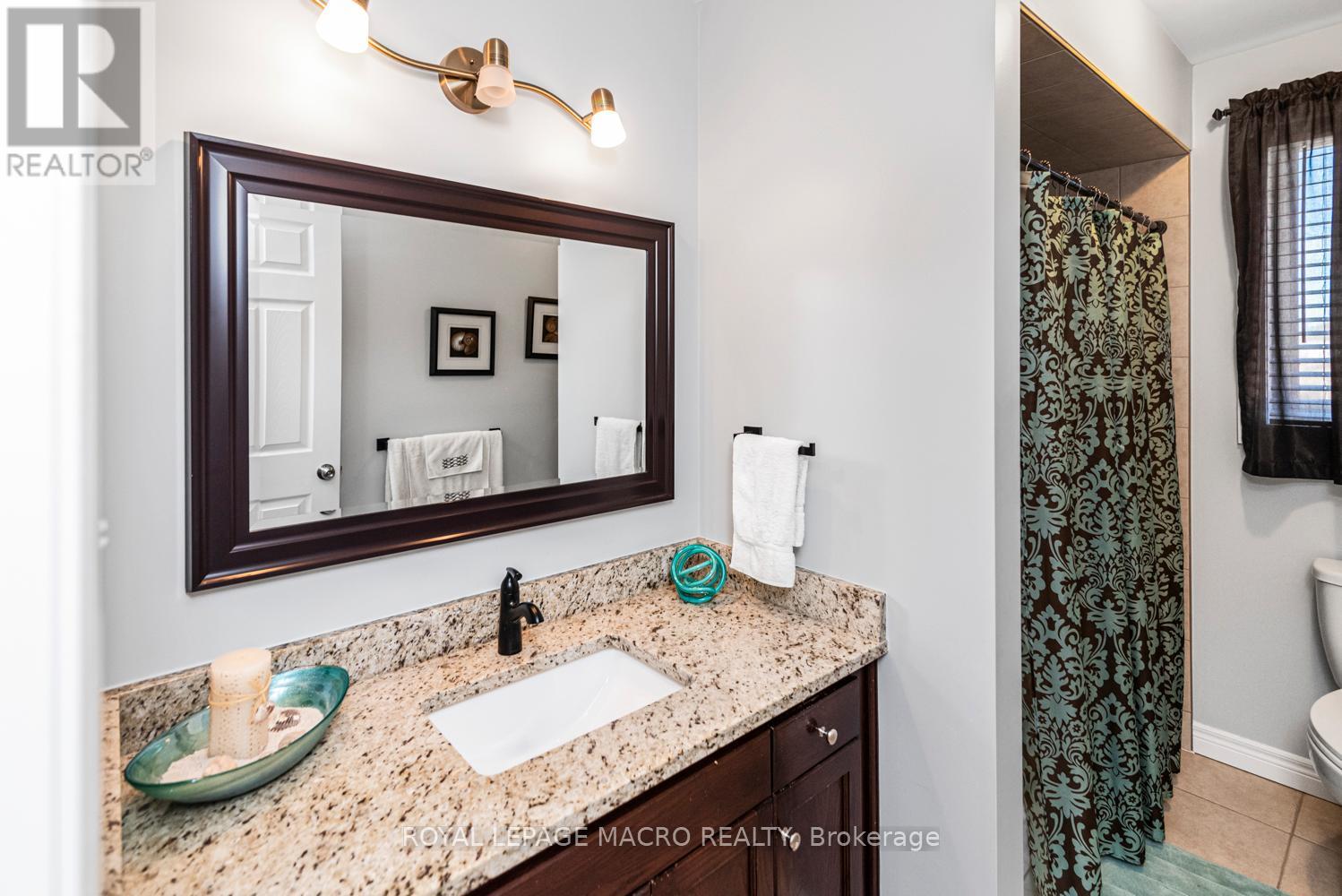 102 Erika Crescent, Hamilton, Ontario  L8W 0A2 - Photo 19 - X12575198