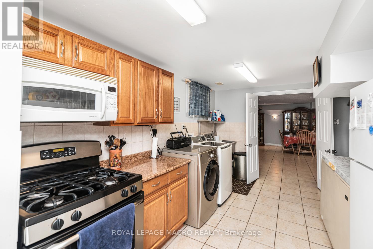 102 Erika Crescent, Hamilton, Ontario  L8W 0A2 - Photo 22 - X12575198