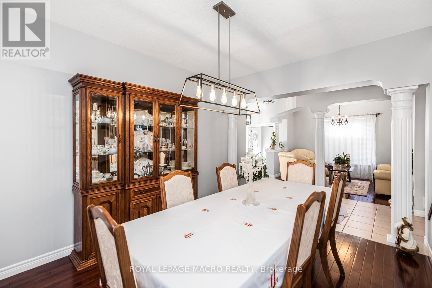 102 Erika Crescent, Hamilton, Ontario  L8W 0A2 - Photo 5 - X12575198