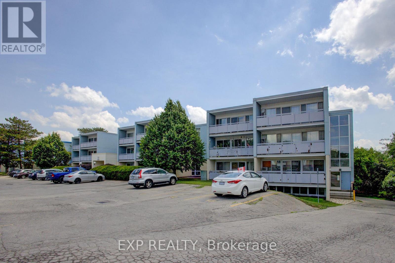202 - 91 Conroy Crescent, Guelph, Ontario  N1G 2V5 - Photo 2 - X12575210