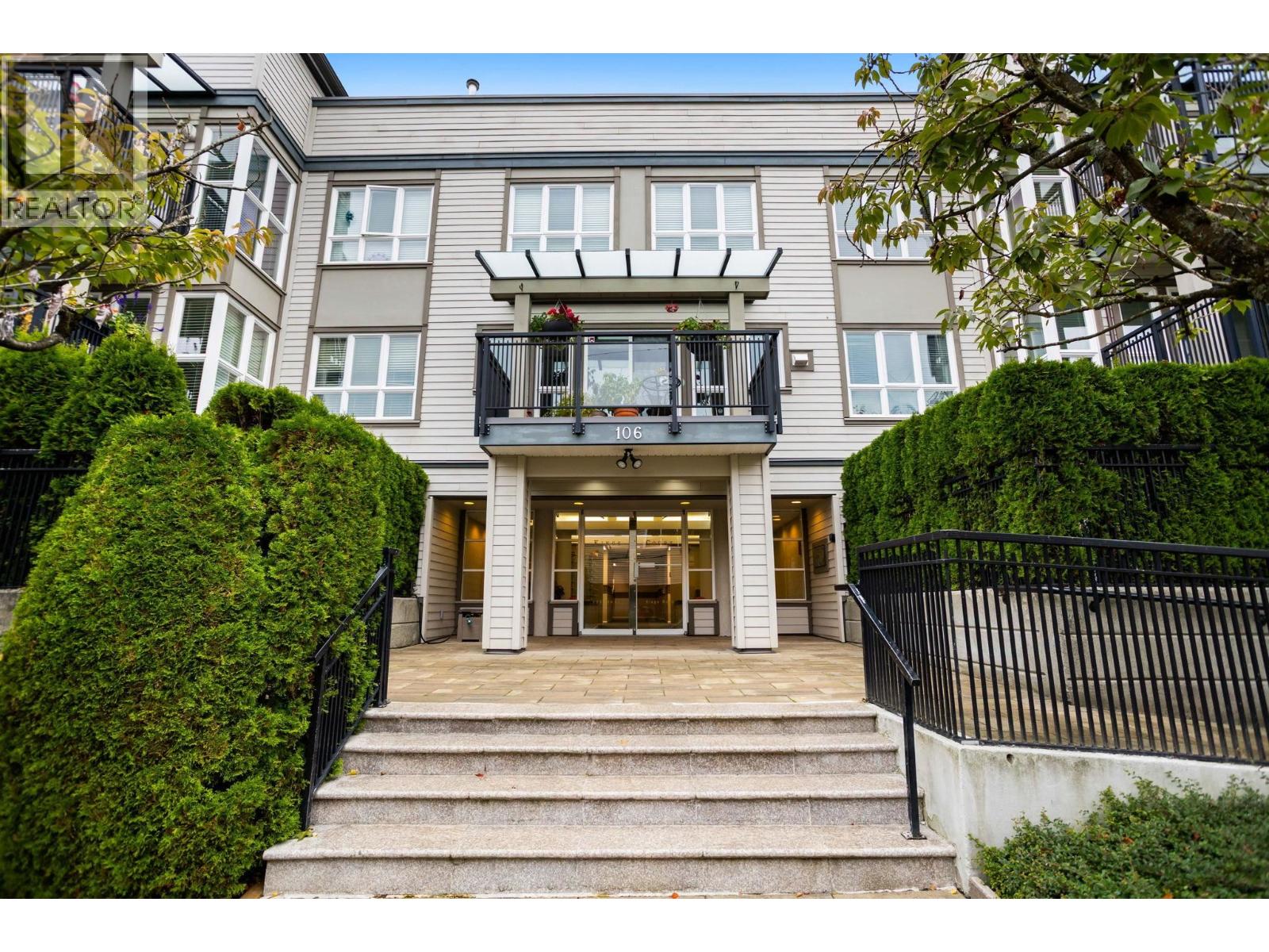 301 106 W Kings Road, North Vancouver, British Columbia  V7N 2L8 - Photo 4 - R3069918