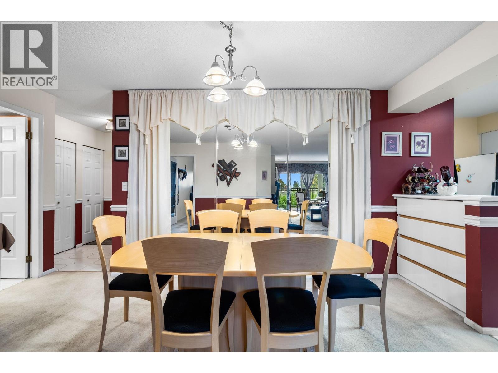 301 106 W Kings Road, North Vancouver, British Columbia  V7N 2L8 - Photo 9 - R3069918