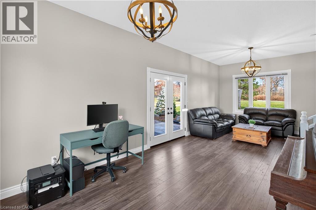 1724 Snake Road, Burlington, Ontario  L7P 4Z3 - Photo 20 - 40790035