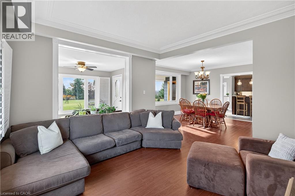 1724 Snake Road, Burlington, Ontario  L7P 4Z3 - Photo 8 - 40790035