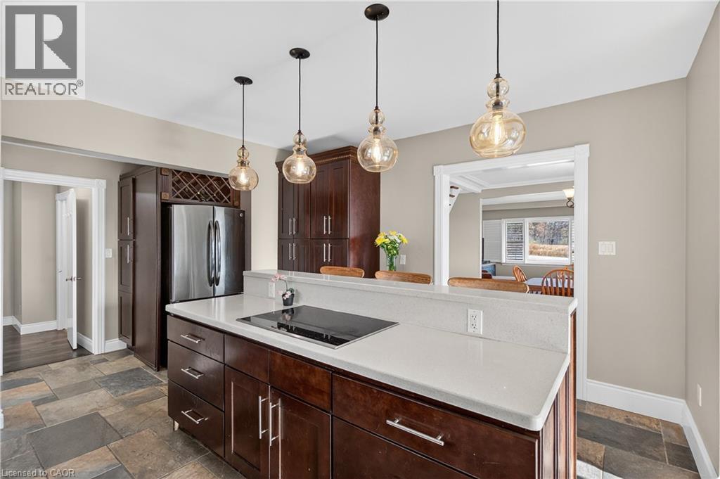 1724 Snake Road, Burlington, Ontario  L7P 4Z3 - Photo 15 - 40790035