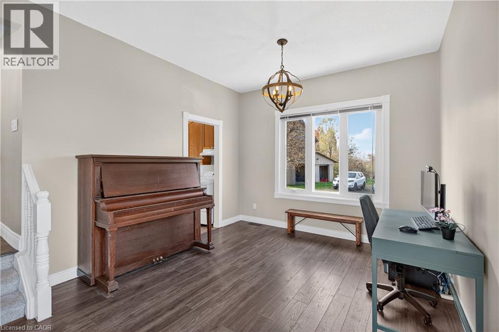 1724 Snake Road, Burlington, Ontario  L7P 4Z3 - Photo 21 - 40790035