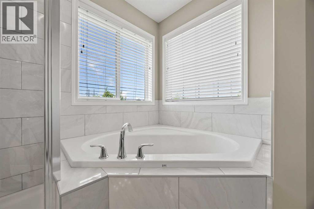 184 Cougar Ridge Manor Sw, Calgary, Alberta  T3H 0V4 - Photo 31 - A2272500