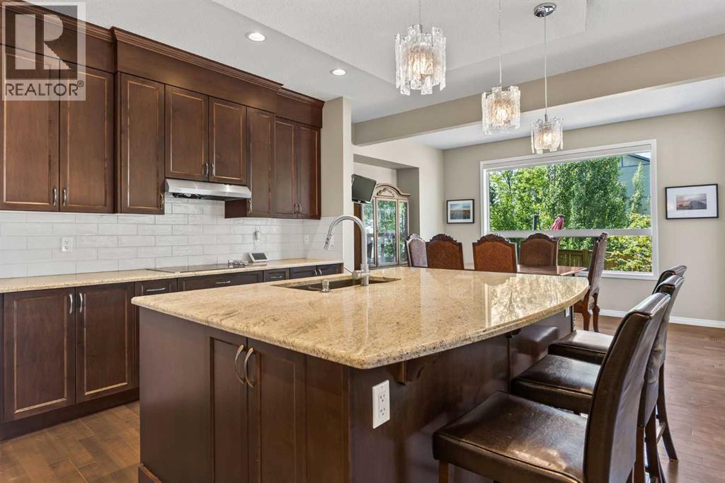 184 Cougar Ridge Manor Sw, Calgary, Alberta  T3H 0V4 - Photo 7 - A2272500