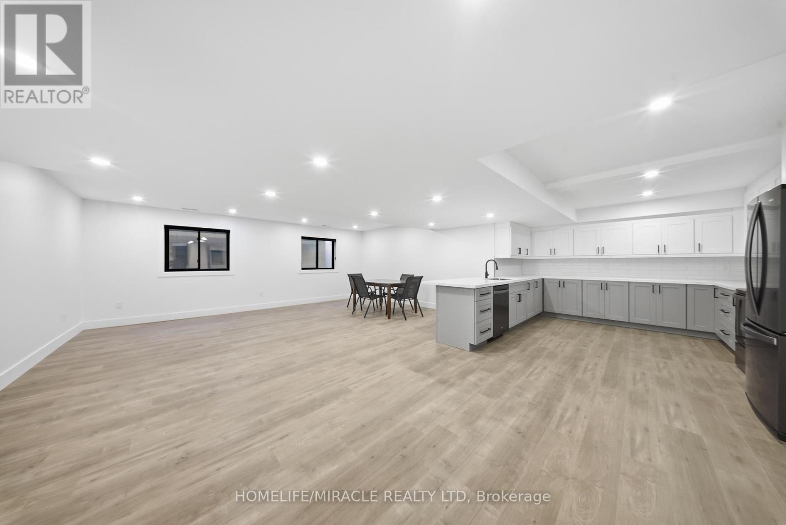 1653 Glenburnie Road, Mississauga, Ontario  L5G 3E4 - Photo 27 - W12564994