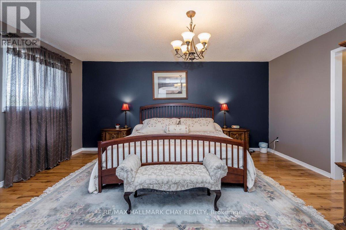 21 Barwick Drive, Barrie, Ontario  L4N 6Z7 - Photo 21 - S12465973