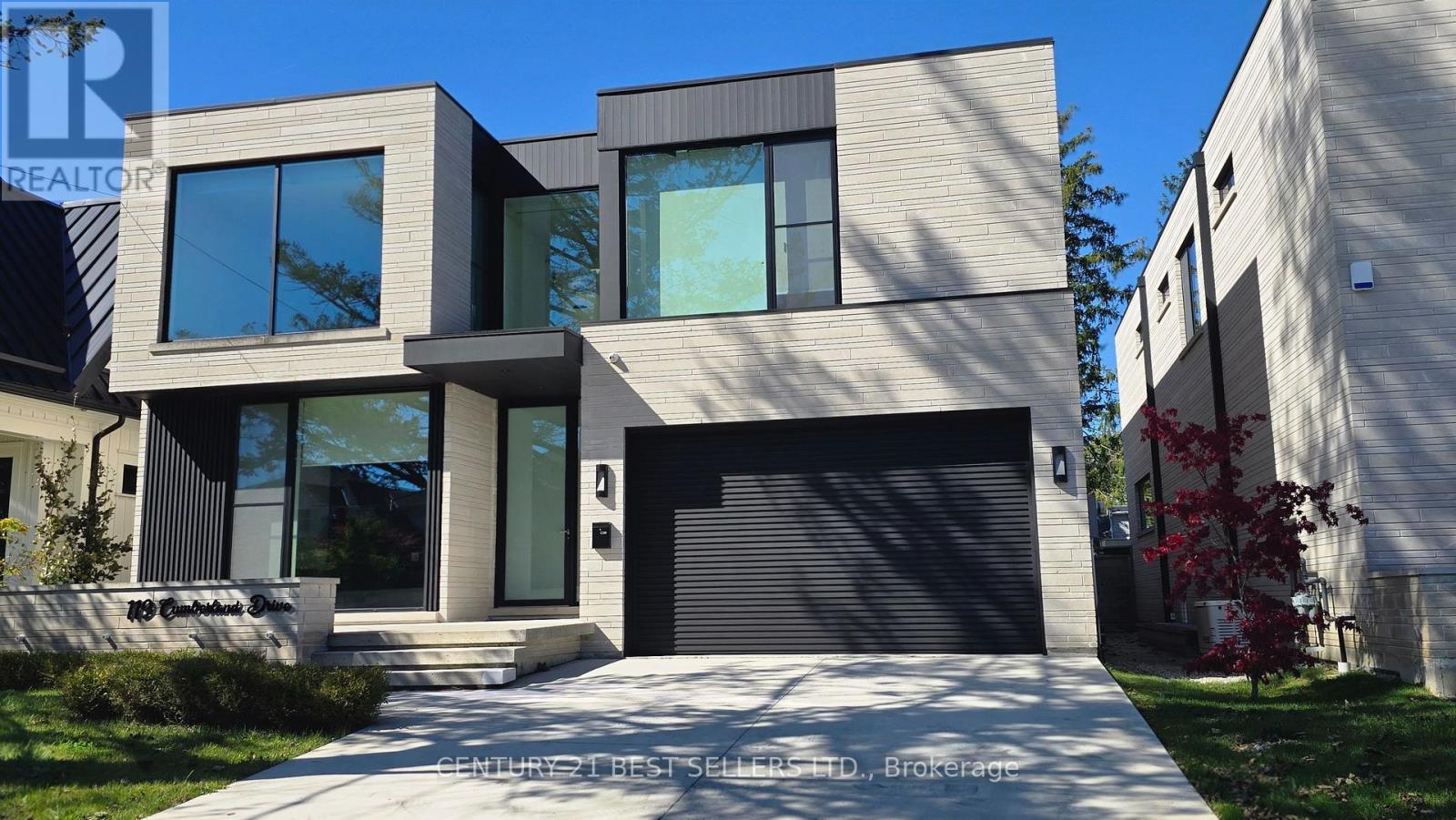 119 CUMBERLAND DRIVE, Mississauga, Ontario