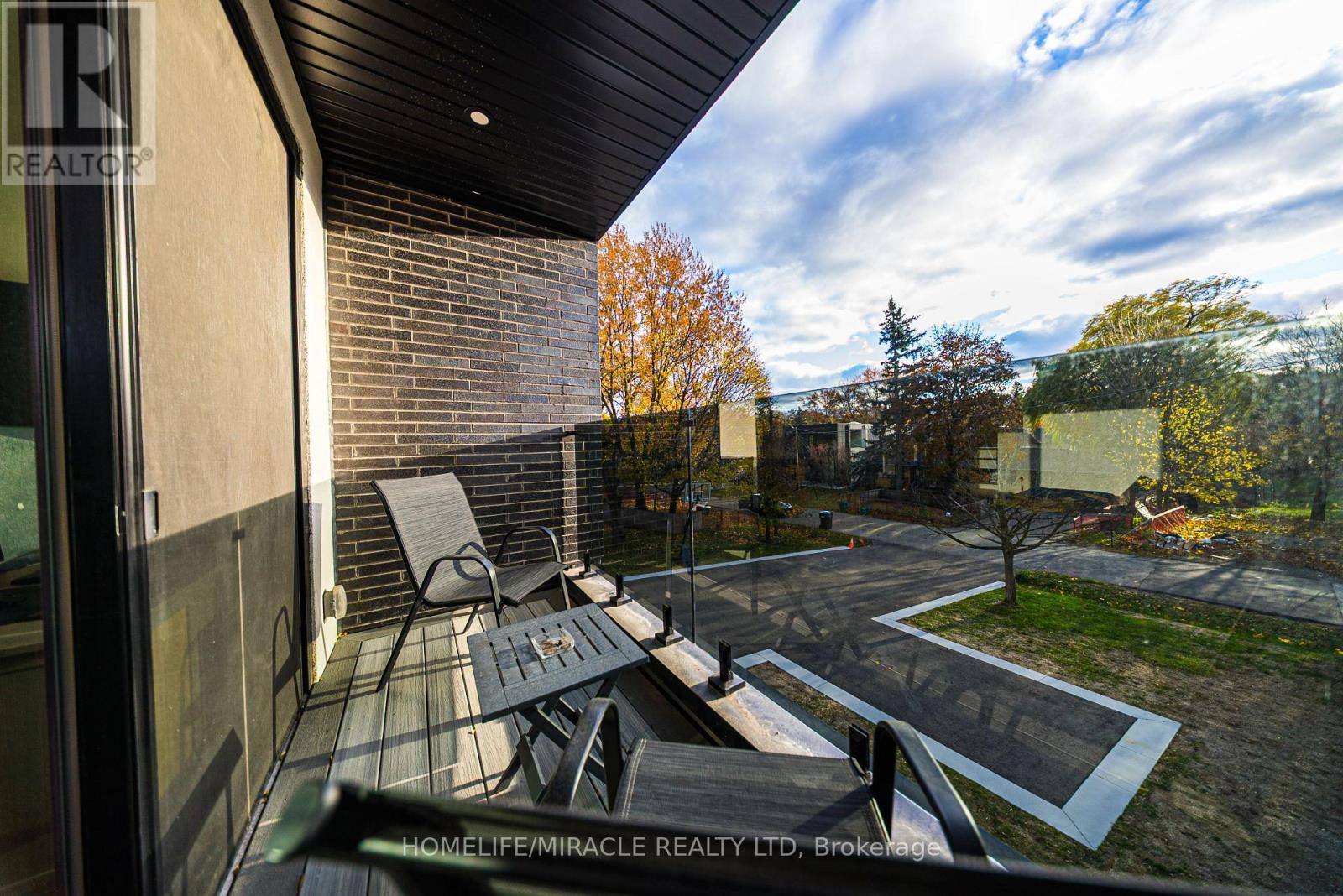 1653 Glenburnie Road, Mississauga, Ontario  L5G 3E4 - Photo 37 - W12564994