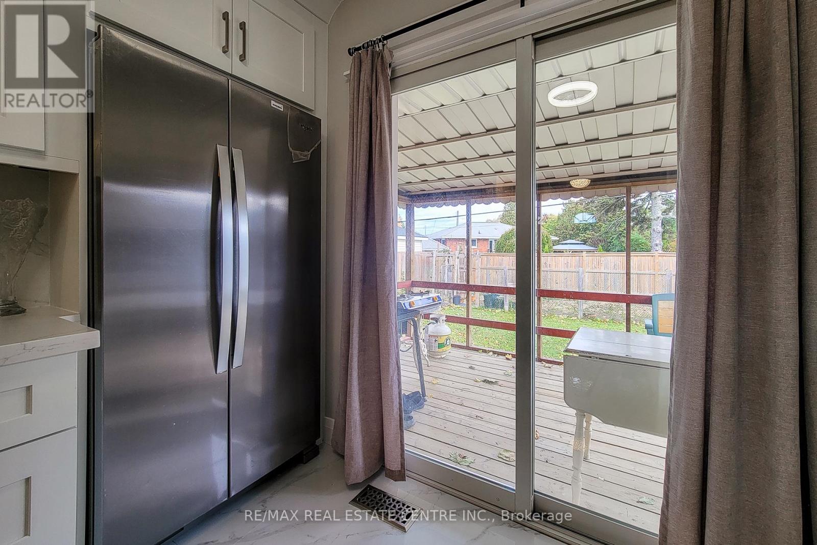 103 East 45th Street, Hamilton, Ontario  L8T 3J9 - Photo 18 - X12505524