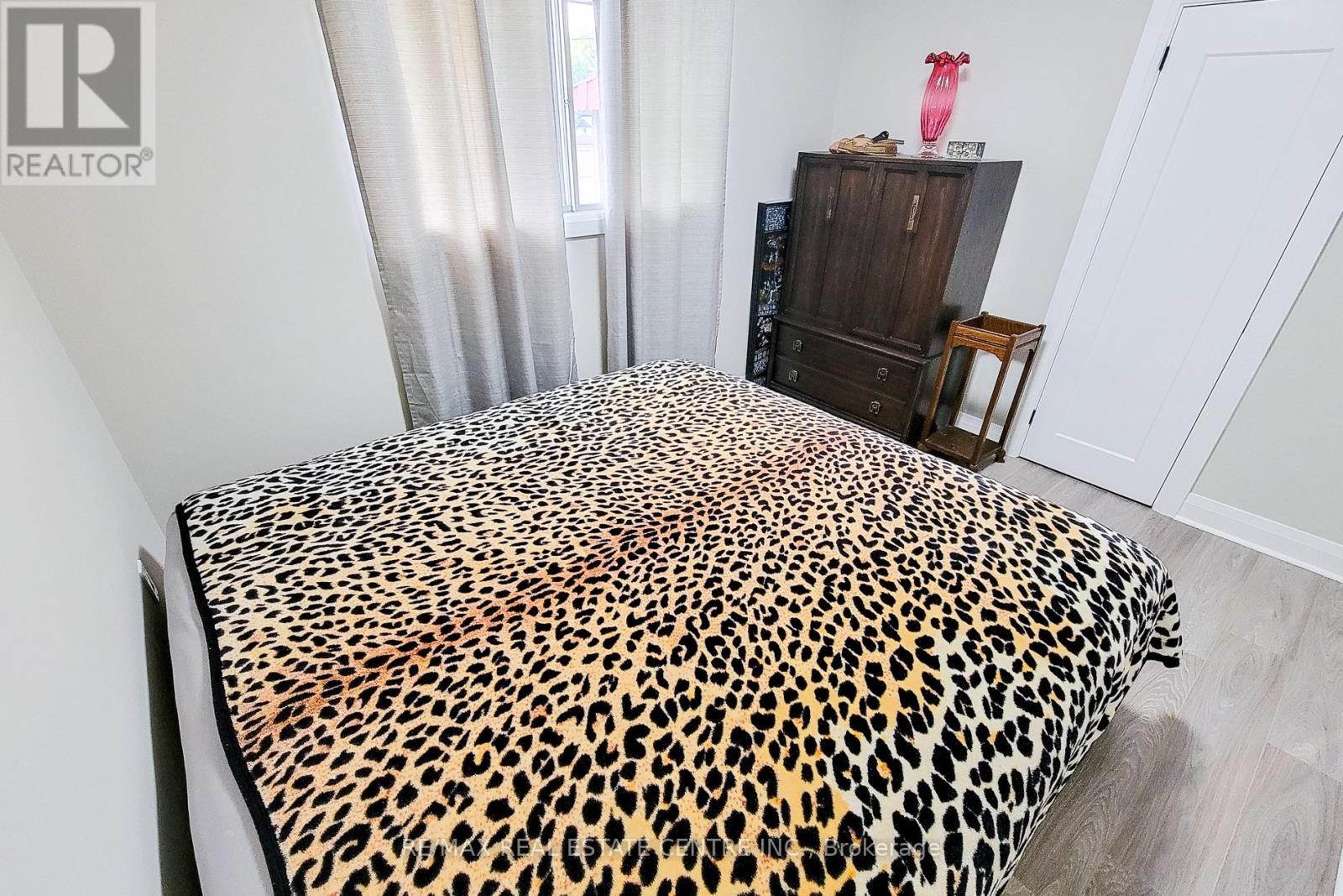 103 East 45th Street, Hamilton, Ontario  L8T 3J9 - Photo 21 - X12505524