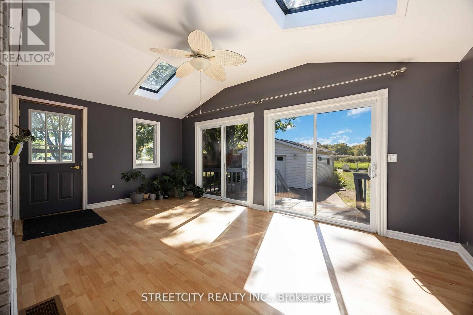 4767 St. Clair Parkway, St. Clair, Ontario  N0P 2B0 - Photo 9 - X12575238