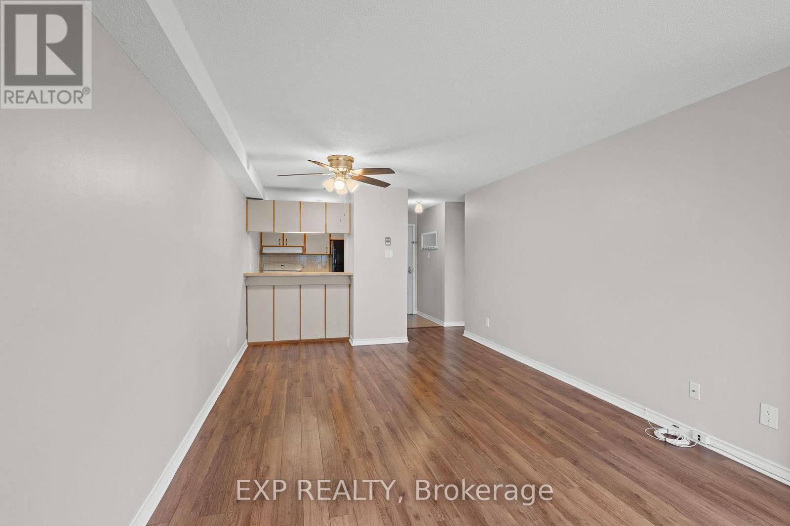 306 - 6376 Bilberry Drive, Ottawa, Ontario  K1C 4P6 - Photo 12 - X12470216